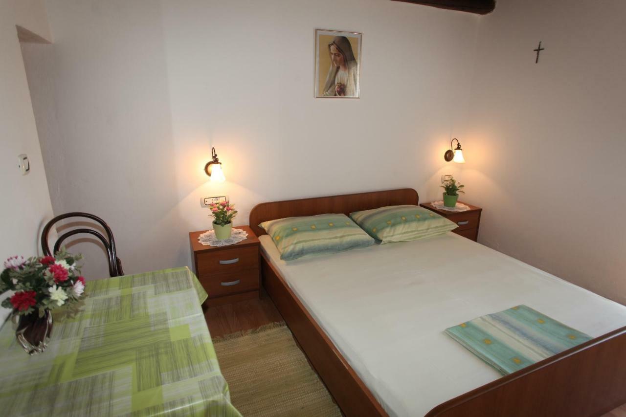 Accommodation Lily Vrana  Exterior photo